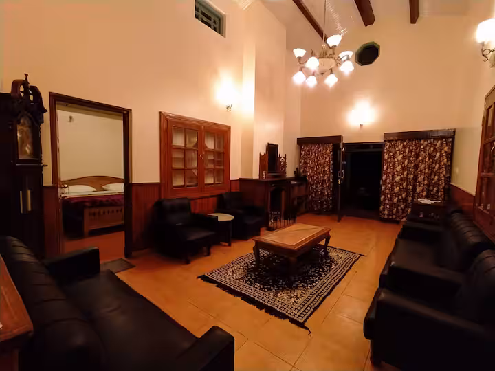 Colonial living room